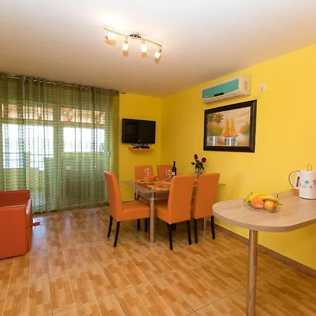 Ana Lorena Apartment *