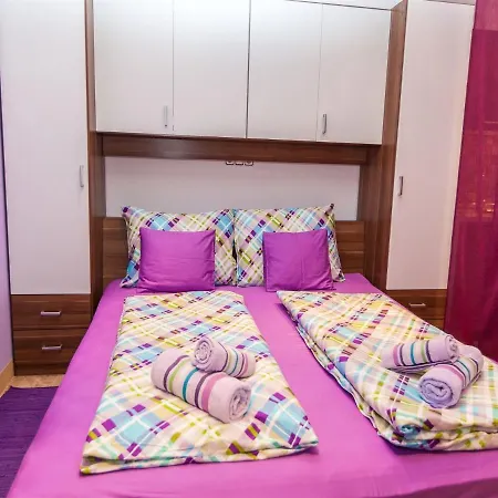 Ana Lorena Appartement *