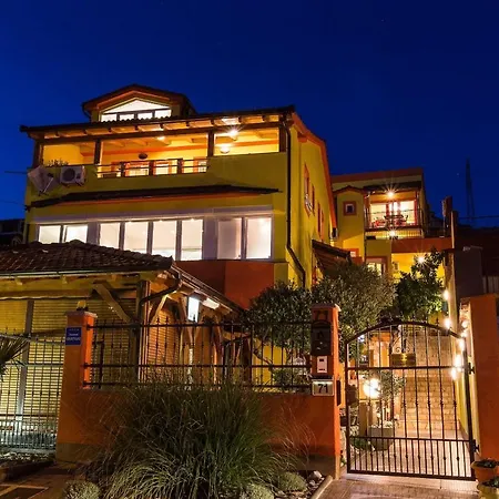 Ana Lorena Crikvenica