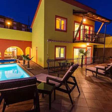 Ana Lorena Appartement *