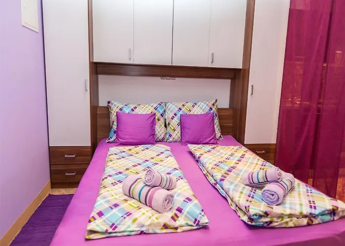Ana Lorena Apartman *