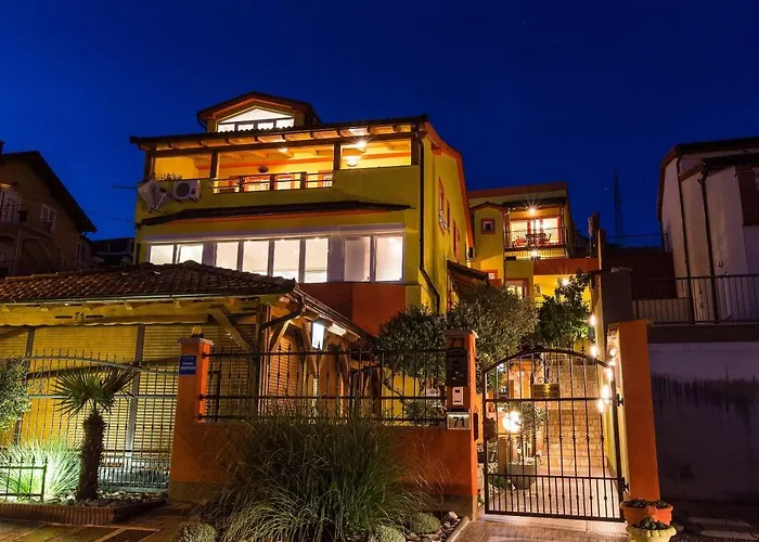 Ana Lorena Crikvenica